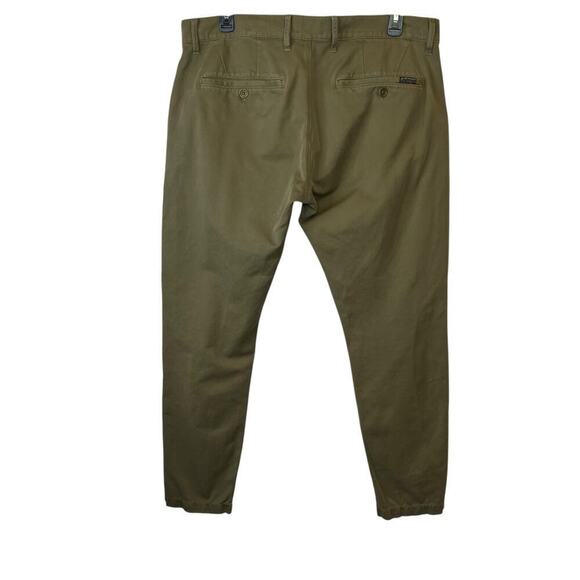 7 for All Mankind Go-To Chino in Military Green Men's Size 40 x 31 - Picture 2 of 15